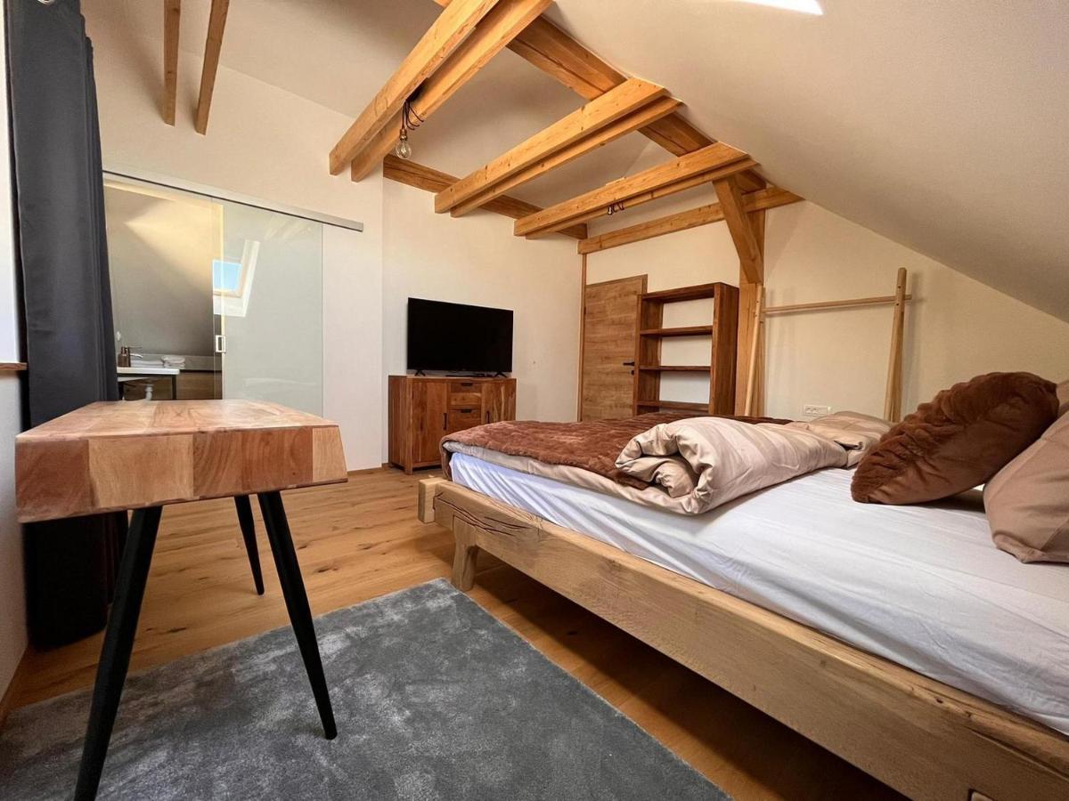 Villa Richterberg With Sauna & Hot Tub スロヴェニ・グラデツ エクステリア 写真